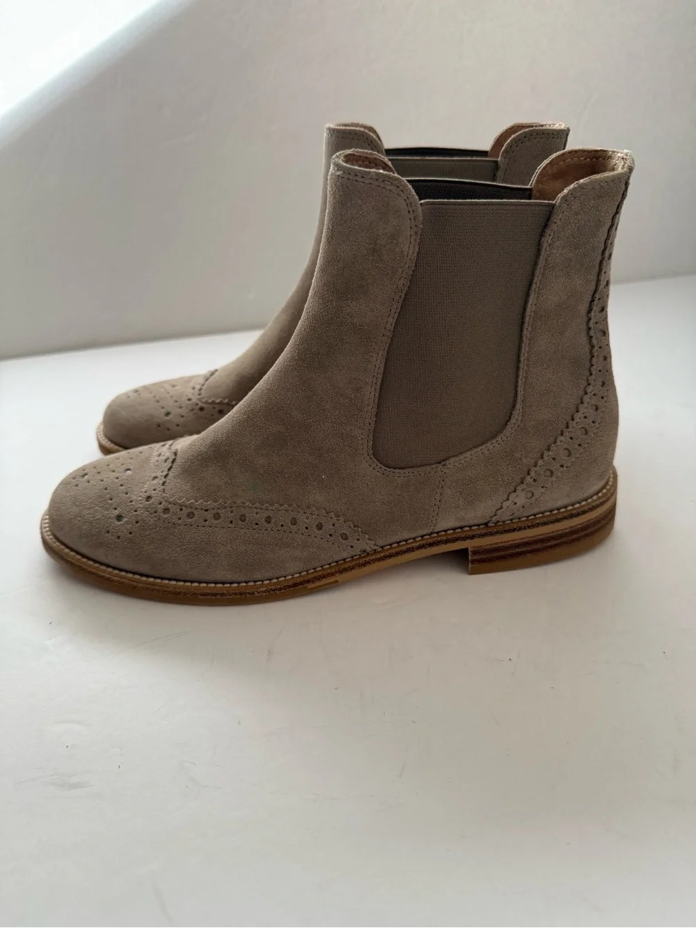 Paul Green Taupe Suede Chukka Brogue Boots Women Ankle US 6.5 l EU 37 l UK 4